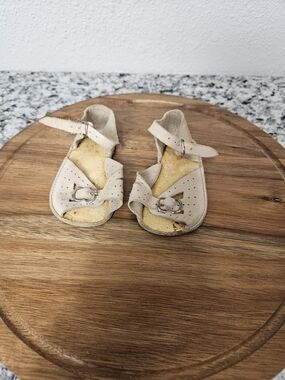 Vintage 1950s Baby Beige Sandals with Buckle Closure